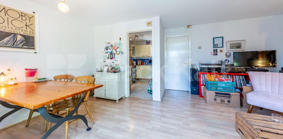 Superb modern two double bedroom flat with a private terrace mins to tube Baynes Street, Camden